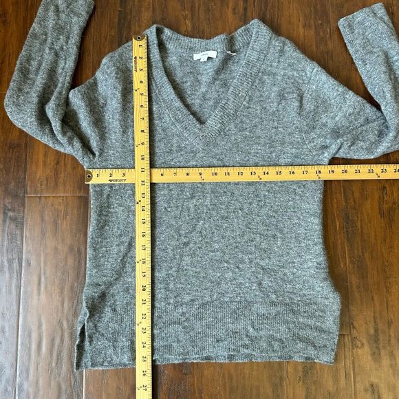 VINCE Side Slit V-Neck Tunic Sweater in Grey Wool Alpaca Blend - Picture 10 of 10